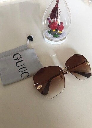 Gucci güneş gözlüğü 