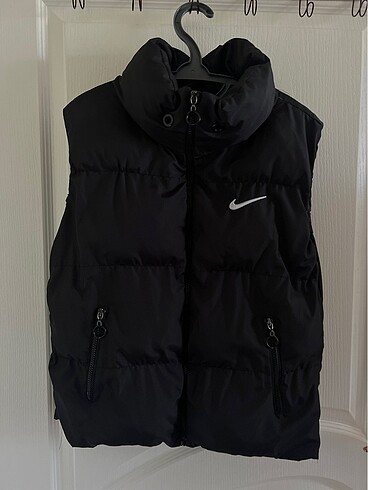 Nike yelek