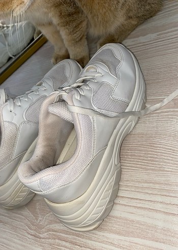 Beyaz Bağcıklı Kadın Spor Ayakkabı - Görsel 9