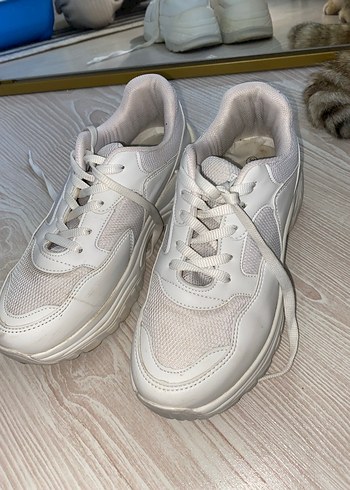 Beyaz Bağcıklı Kadın Spor Ayakkabı - Görsel 10