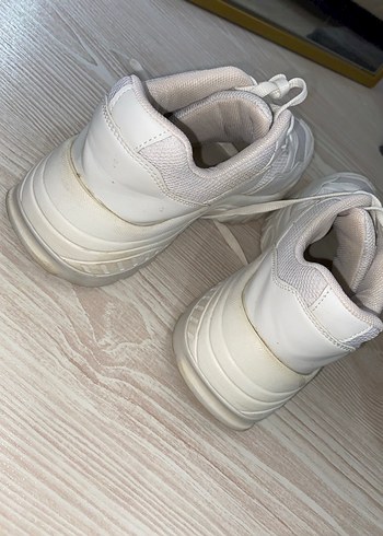 Beyaz Bağcıklı Kadın Spor Ayakkabı - Görsel 7