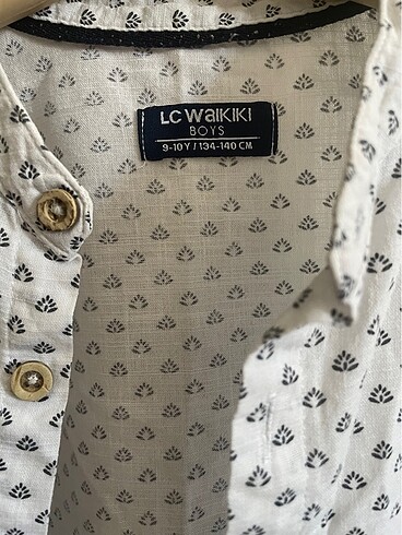 LC Waikiki Beyaz çocuk gömleği