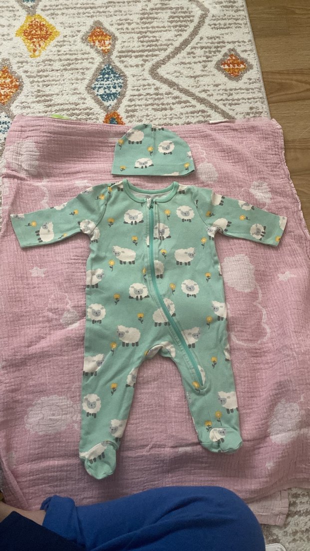 LC Waikiki Koyun Desenli Bebek Tulum ve Şapka - Görsel 2