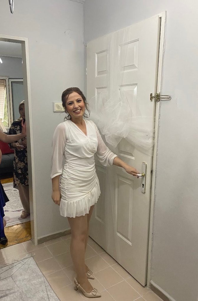 Beyaz Drapeli Mini Kadın Elbise - Görsel 2