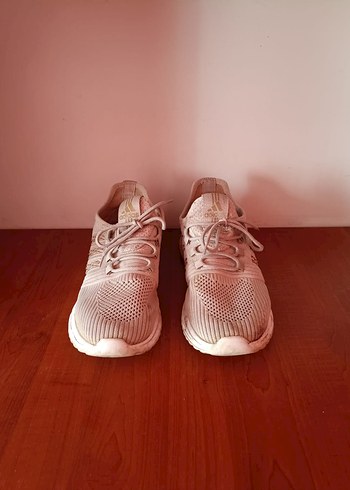 Adidas Bej Bağcıklı Spor Ayakkabı