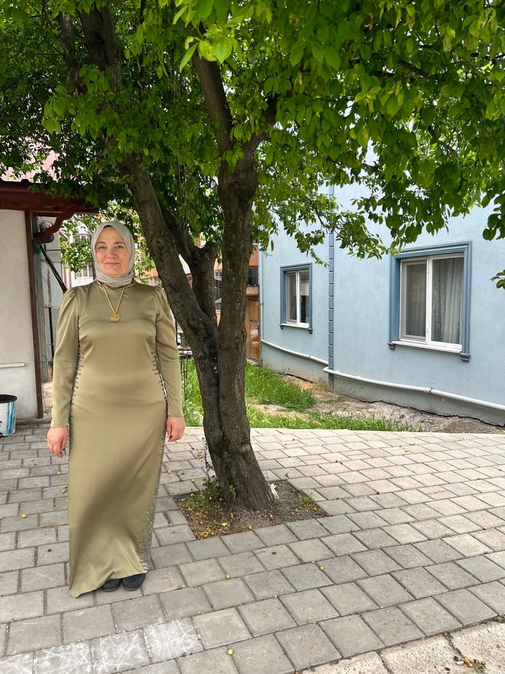 Drapeli Yüksek Yakalı Kadın Uzun Elbise - Görsel 4