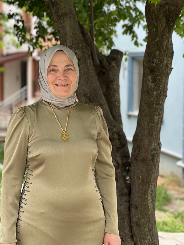 Drapeli Yüksek Yakalı Kadın Uzun Elbise - Görsel 3