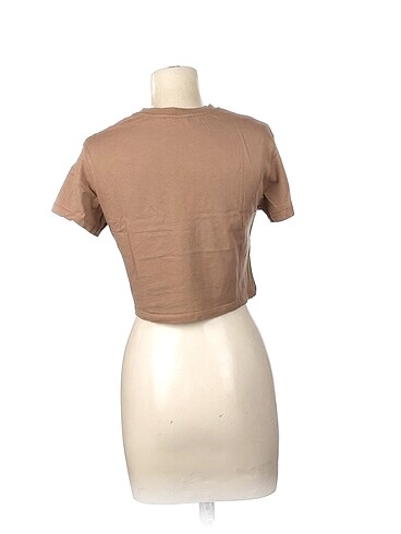 l Beden PreLoved T-shirt %70 İndirimli.