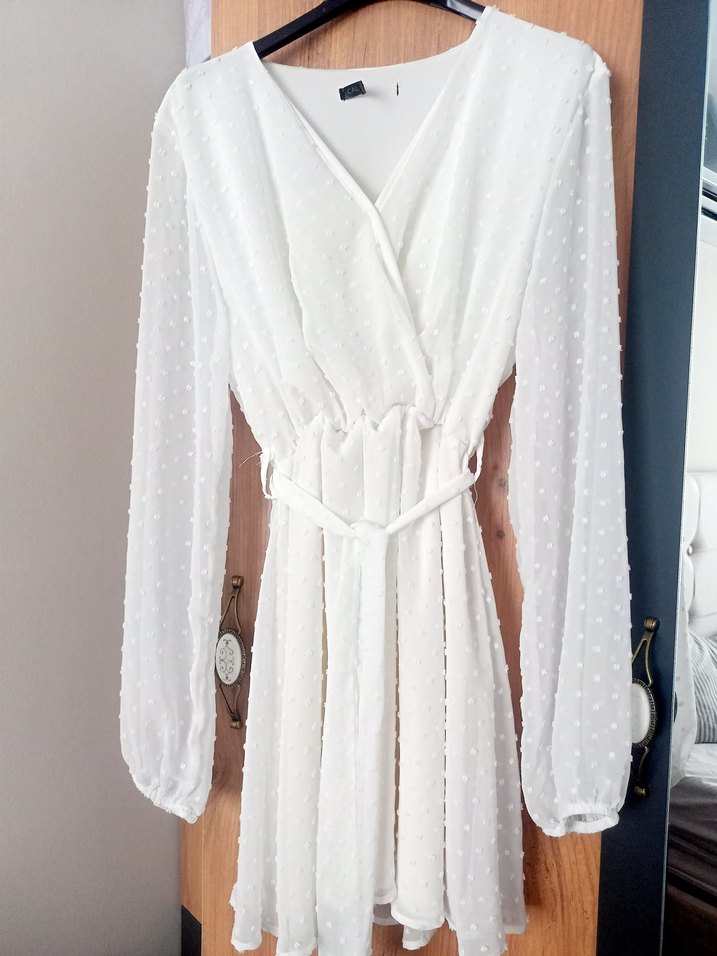 V Yaka Beyaz Şifon Mini Düğün Elbisesi - Görsel 2