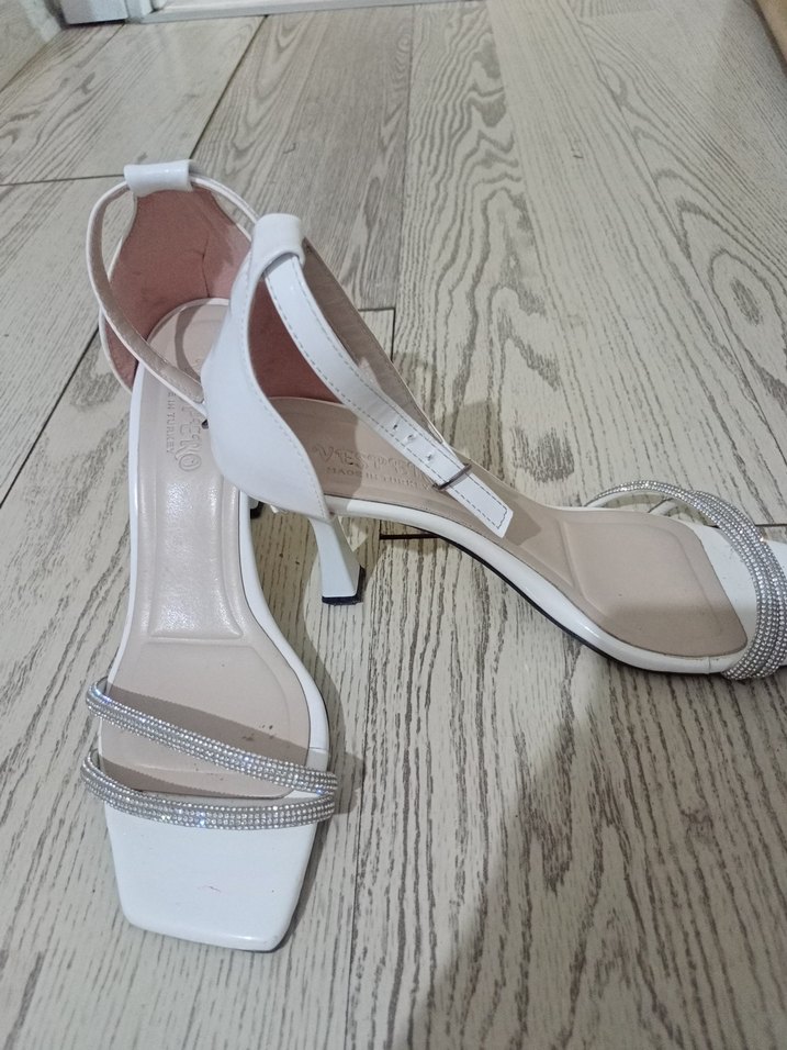 Kadın Beyaz, taşlı bantlı Topuklu Gece Ayakkabısı - Görsel 2
