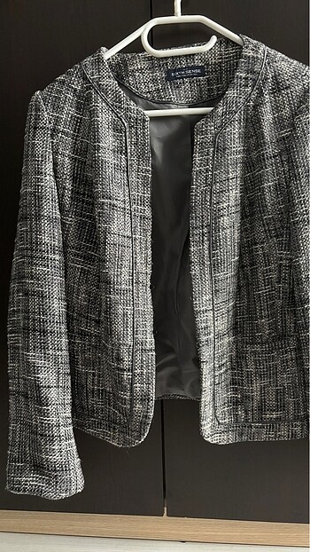 Hakim yaka blazer