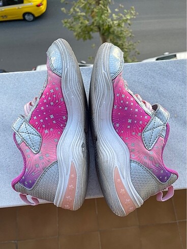 32 Beden Skechers Power Petal Işıklı Ayakkabı
