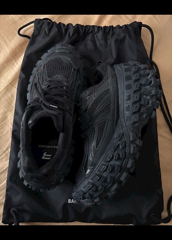 Balenciaga 42