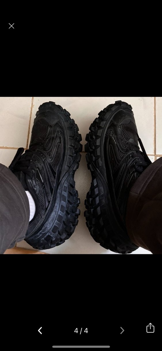 Balenciaga defender bouncer - Görsel 3