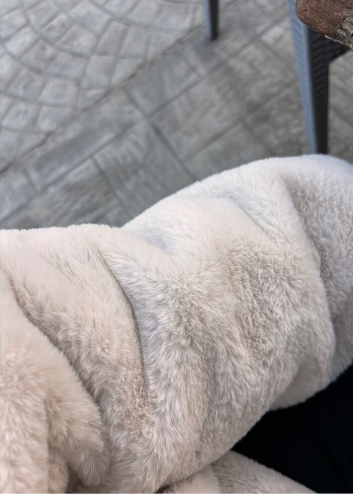 Bershka peluş ceket - Görsel 3