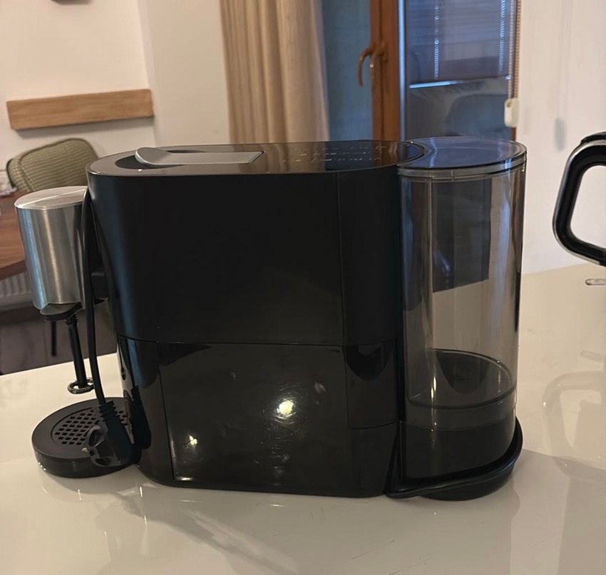 Nespresso Siyah Kahve Makinesi - Görsel 2