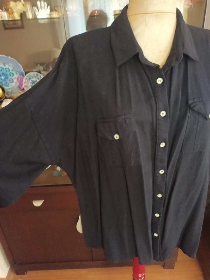 Siyah Uzun Kollu Düğmeli  Gömlek - Görsel 2
