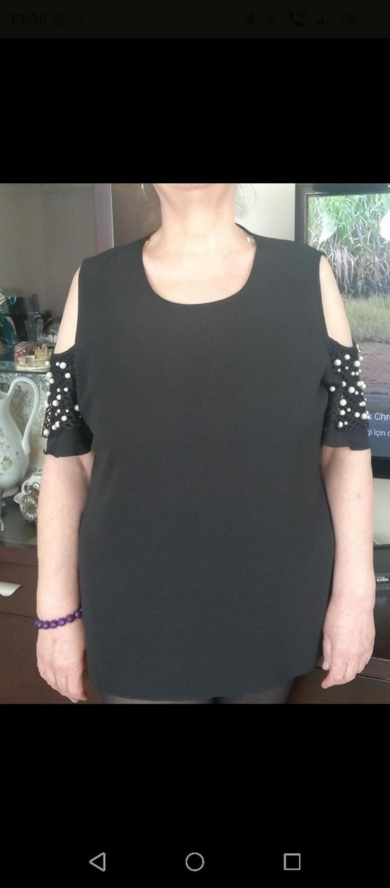 Boncuk Detaylı Siyah  Bluz - Görsel 3