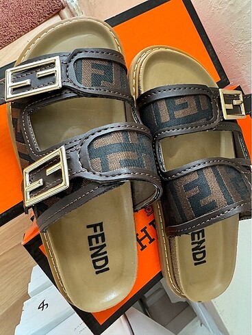 Fendi yeni sezon terlik