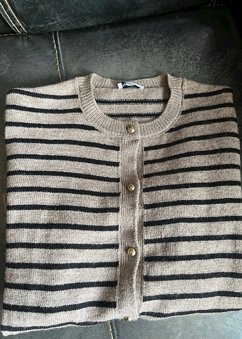 Bej Çizgili Düğmeli Kadın Hırka - Görsel 3