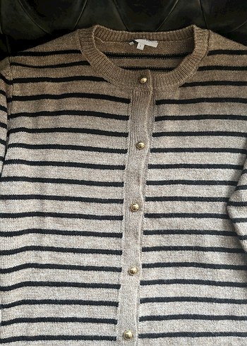 Bej Çizgili Düğmeli Kadın Hırka - Görsel 6