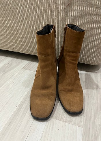 Kahverengi Süet Kadın Topuklu Bot - Görsel 2