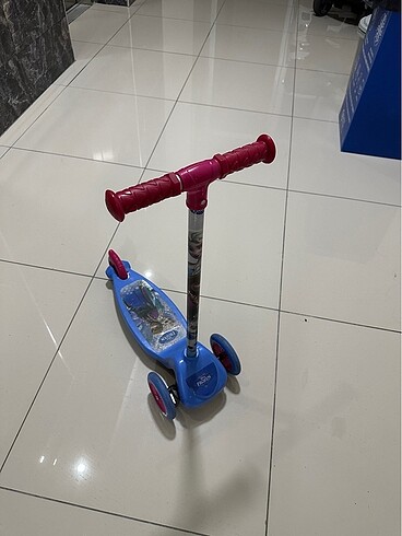 Elsa scooter
