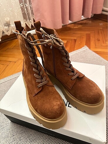 Nine West Nine West kadın bot