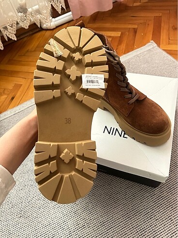 38 Beden Nine West kadın bot