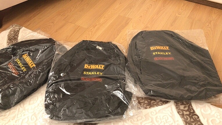 Dewalt sırt çantası