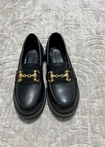 Klasik Siyah Kadın Loafer Ayakkabı