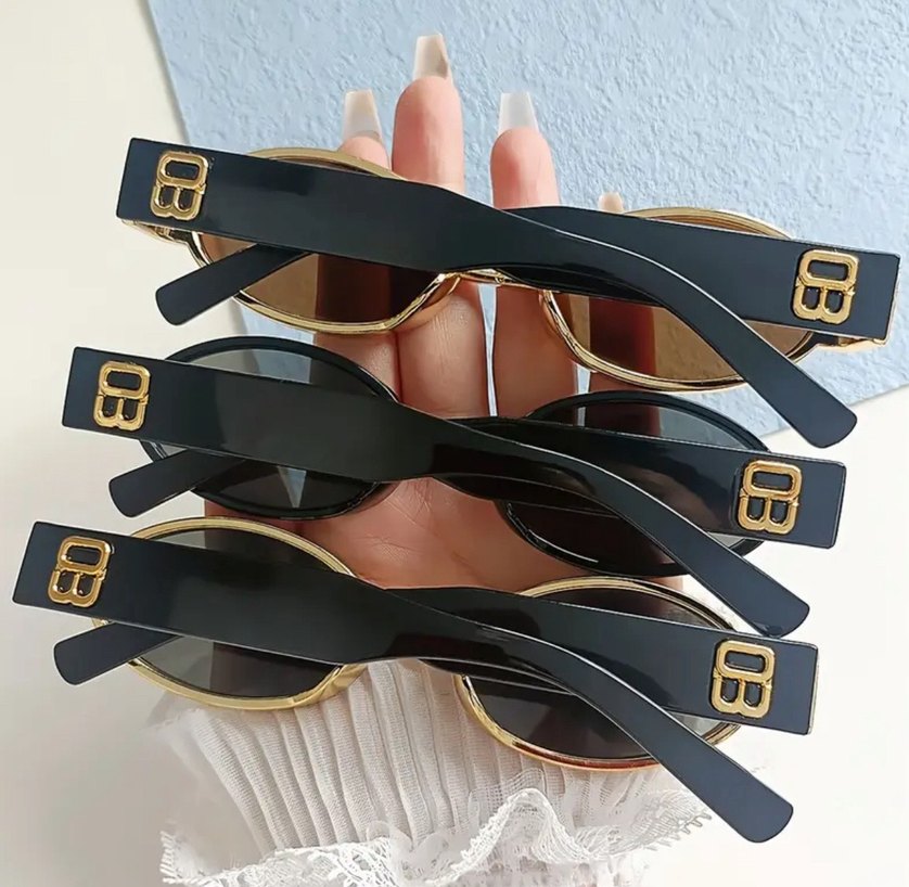 Parlak Altın Çerçeveli Transparan Kadın Güneş Gözlüğü - Görsel 2