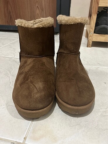 LC Waikiki Kısa ugg