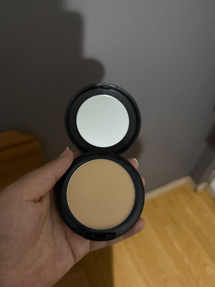 MAC Studio Fix Koyu Bej Pudra - Görsel 2