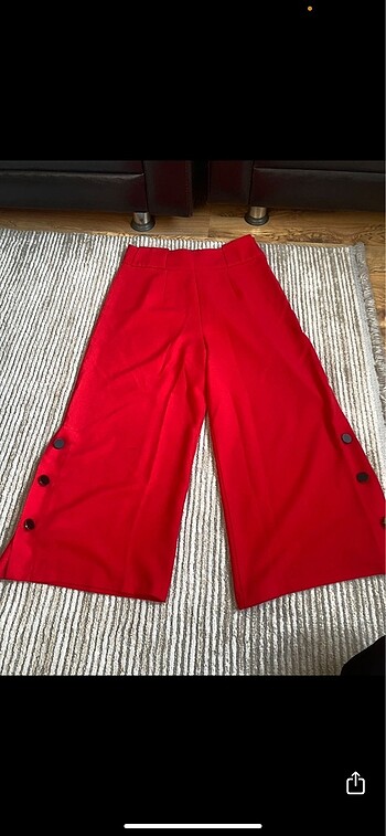 Kırmızı pantalon