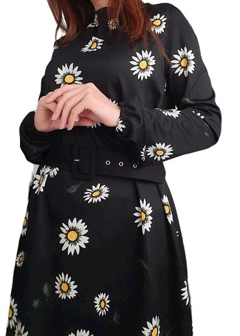 Siyah Çiçek Desenli Midi Kemerli Elbise - Görsel 9