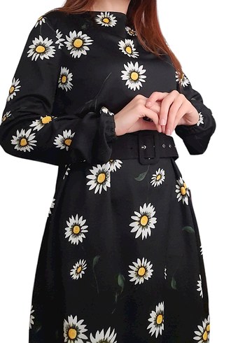 Siyah Çiçek Desenli Midi Kemerli Elbise - Görsel 7