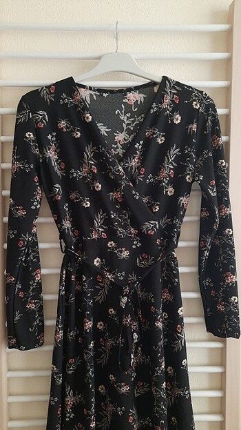 TRENDYOL çiçekli elbise / Kruvaze yaka çiçekli elbise - Görsel 3