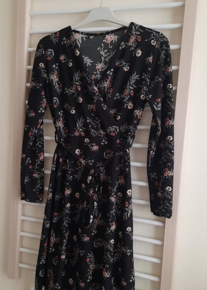 TRENDYOL çiçekli elbise / Kruvaze yaka çiçekli elbise - Görsel 2