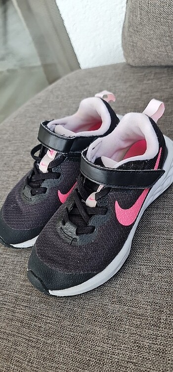 Nike spor ayakkabi