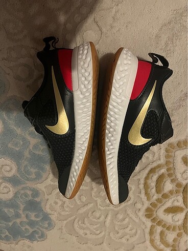 28 Beden Nike ayakkabı