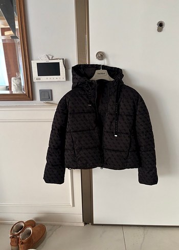 Guess Orjinal 36 beden siyah mont - Görsel 2