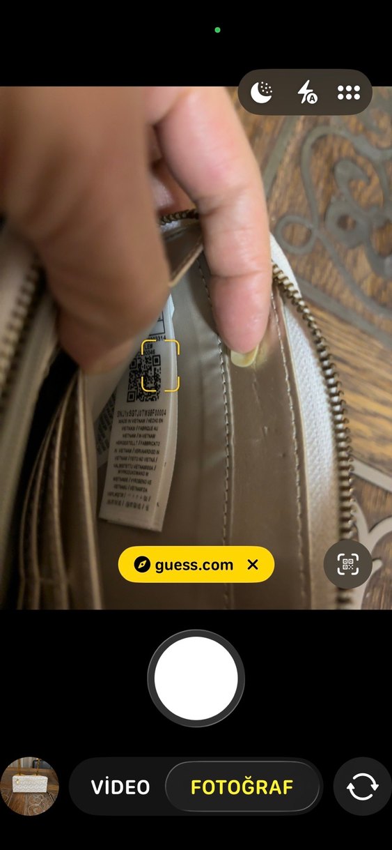 Guess Orjinal Gri Beyaz Fermuarlı Kadın Cüzdan - Görsel 3