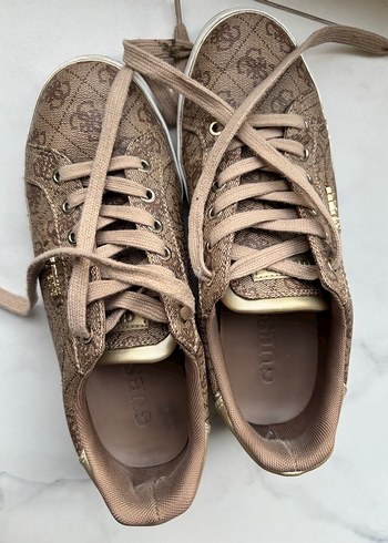 Guess orijinal spor ayakkabı - Görsel 5