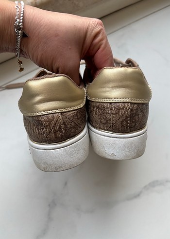 Guess orijinal spor ayakkabı - Görsel 2