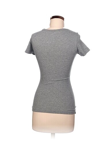 xs Beden Nike T-shirt %70 İndirimli.