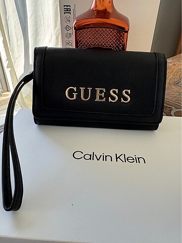 Guess orijinal orta boy siyah cüzdan