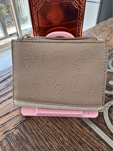 Guess Guess orijinal küçük boy krem rengi cüzdan
