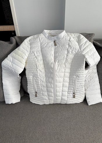 Guess Orjinal beyaz M şişme mont - Görsel 2