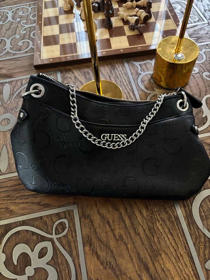 Zincir Detaylı Siyah Guess Deri Kadın Çanta - Görsel 4